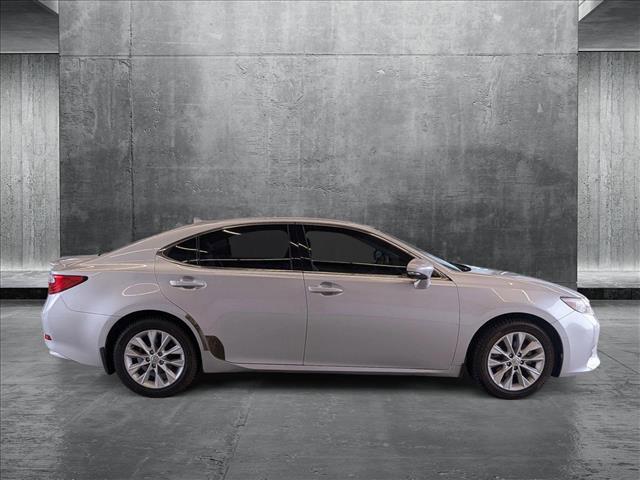 2013 lexus es 300h base
