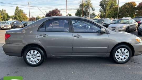 2004 toyota corolla le
