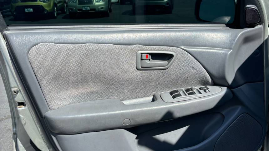 2000 toyota camry