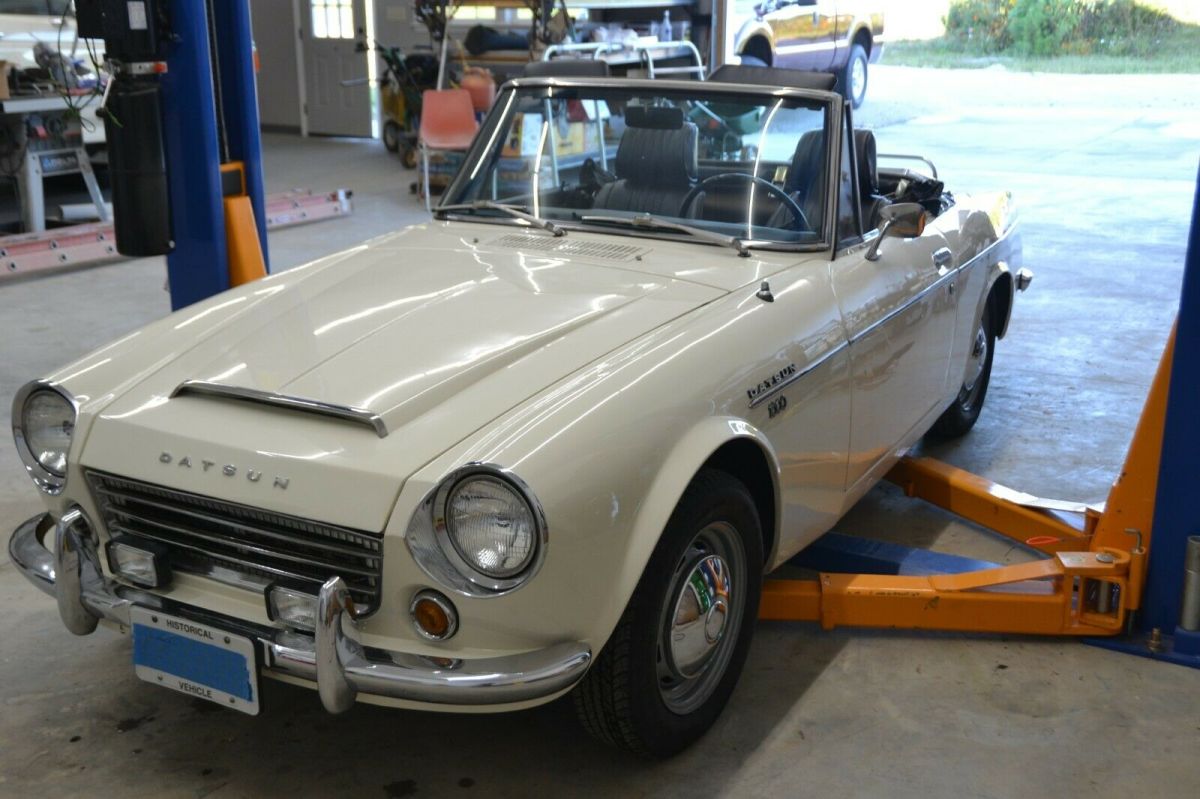 cars trucks used datsun