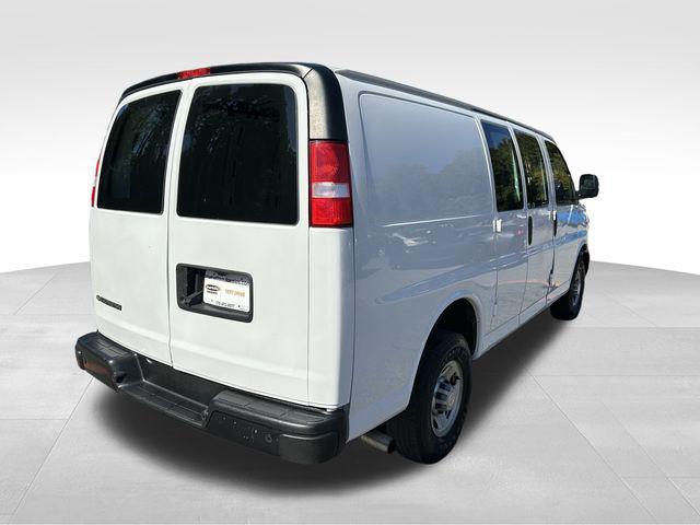2021 chevrolet express 2500 rwd 2500 regular wheelbase wt