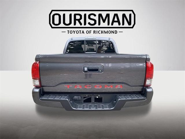 2022 toyota tacoma sr