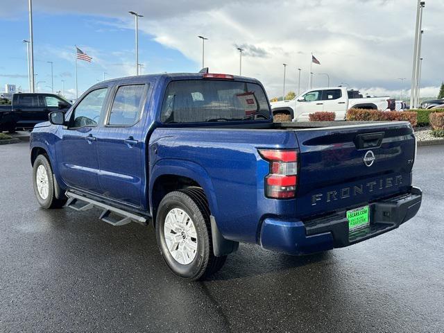 2022 nissan frontier sv