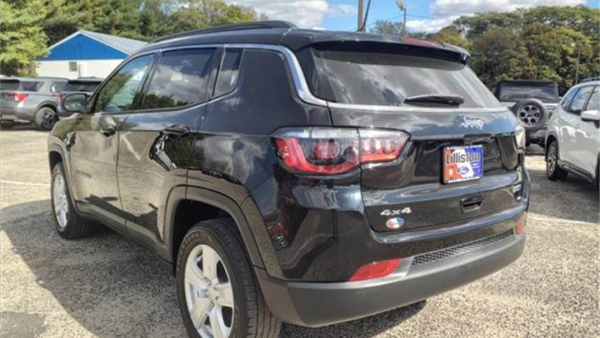 2022 jeep compass latitude