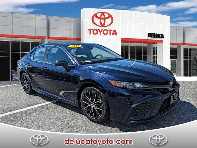 2022 toyota camry se