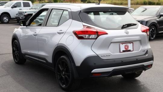 2020 nissan kicks sr