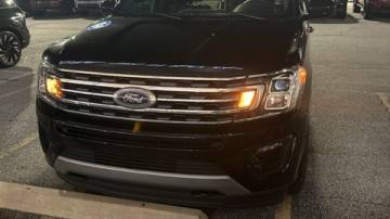 2021 ford expedition xlt
