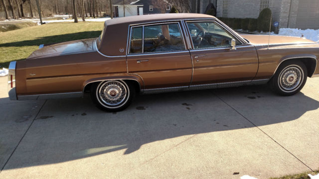 1987 cadillac brougham base sedan 4-door 5.0l no reserve