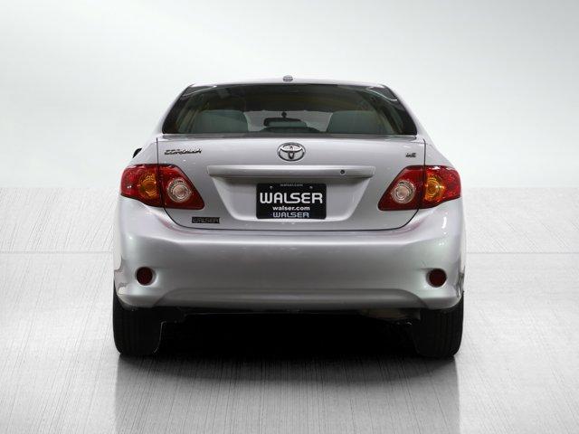 2010 toyota corolla le