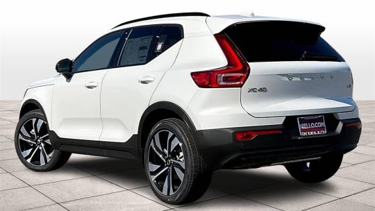 2024 Volvo XC40