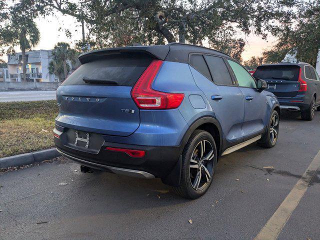 2021 volvo xc40 t5 r-design