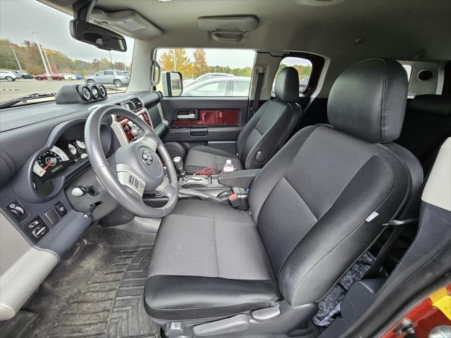2010 toyota fj cruiser base