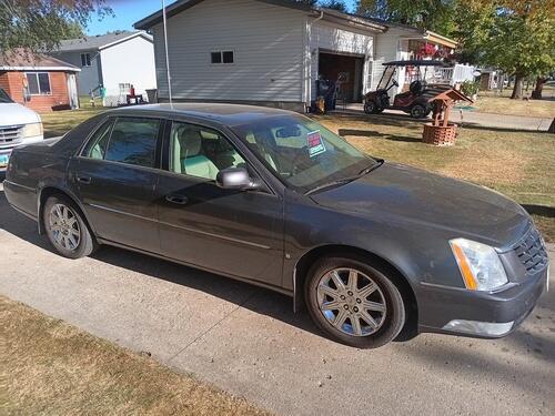 2010 cadillac