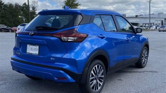 2024 Nissan Kicks sv