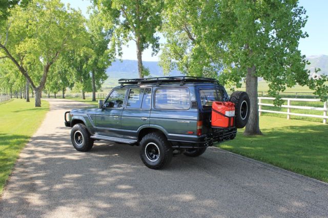 beautifully restored 1989 toyota land cruiser fj-62, 110k original miles!!
