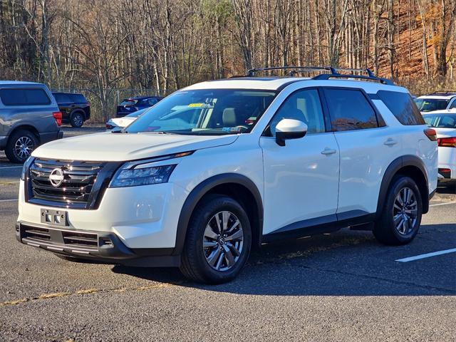 2023 nissan pathfinder sv 4wd