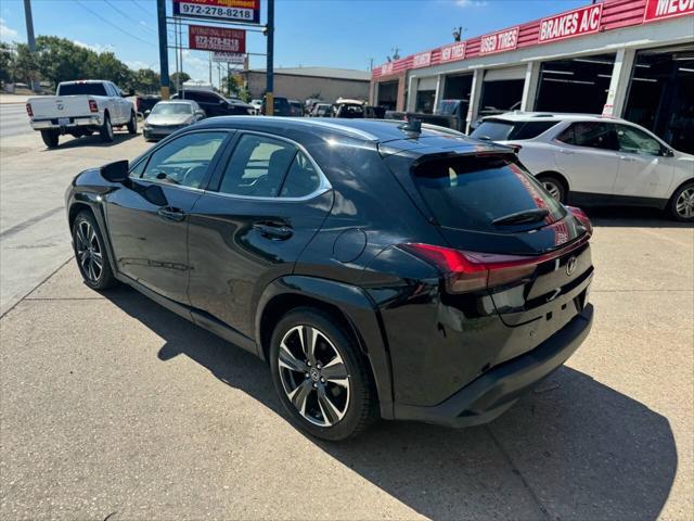 2022 lexus ux 200 base