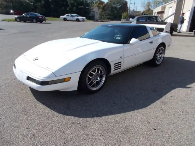 1993 chevrolet corvette 40th w/ 92,000 miles