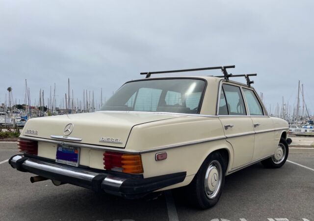 1976 mercedes-benz 300 d w115