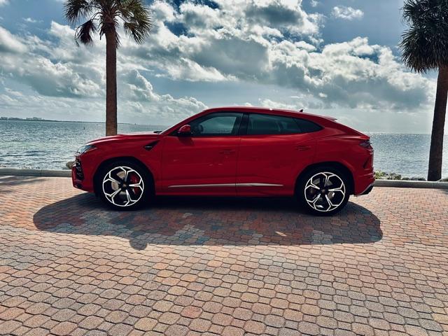 2021 lamborghini urus base