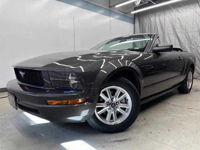 2006 ford mustang deluxe