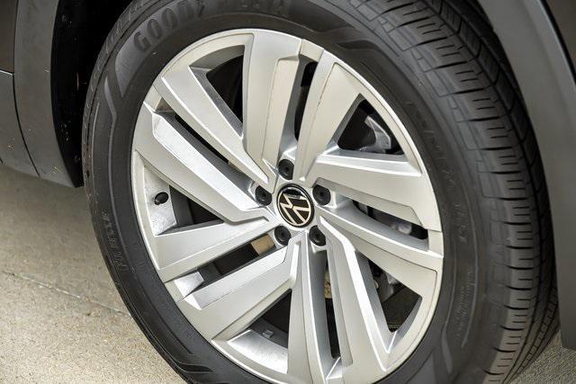 2023 volkswagen atlas 3.6l se w/technology