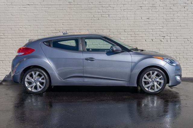 2017 hyundai veloster base