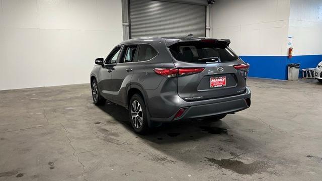 2021 toyota highlander xle