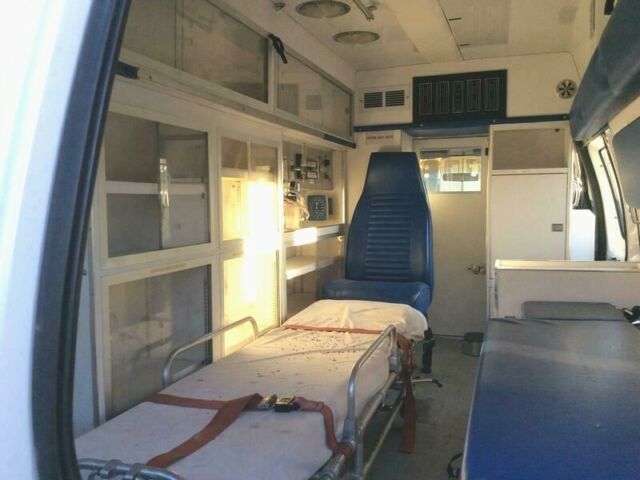 ford e350 van ambulance 45,033 mlieage