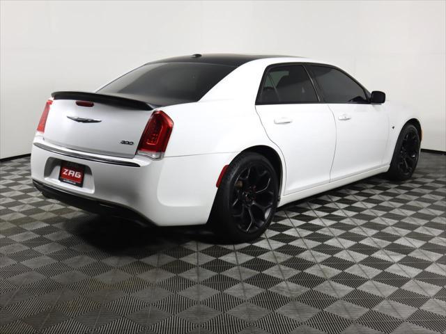 2016 chrysler 300 s