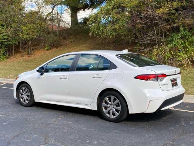 2021 toyota corolla le