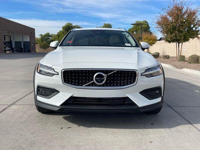 2022 volvo v60 cross country t5