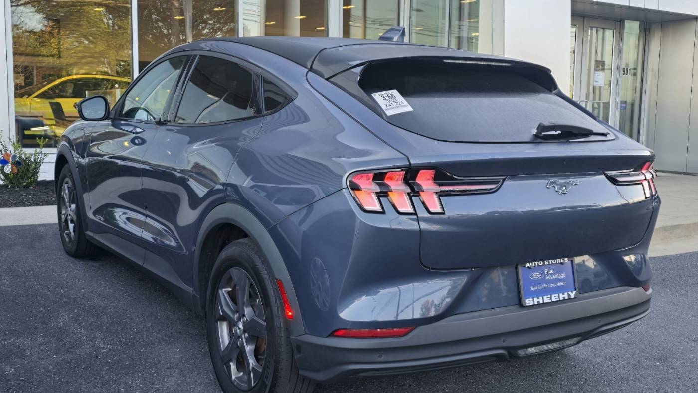 2021 ford mustang mach-e select