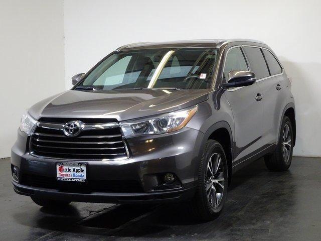 used 2016 toyota highlander xle v6 manhattan, ks 66502 for sale in manhattan, kansas