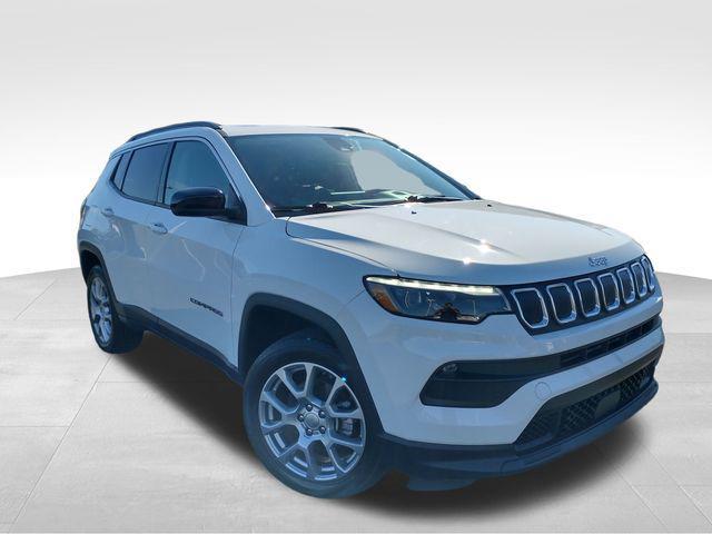 2022 jeep compass latitude lux