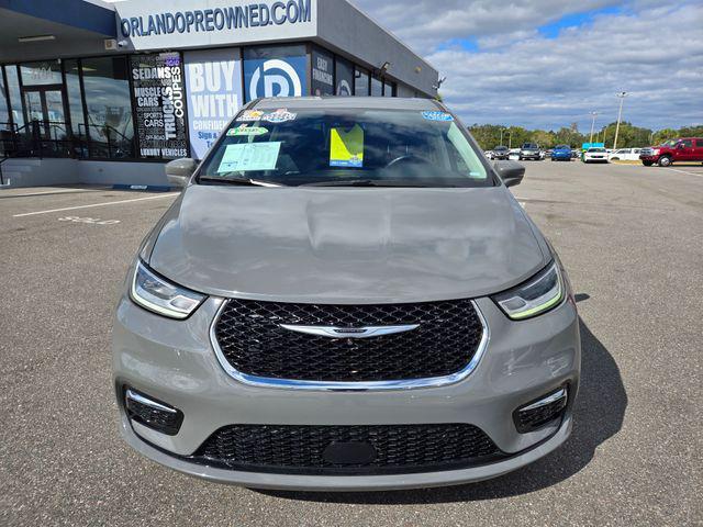 2022 chrysler pacifica hybrid touring l
