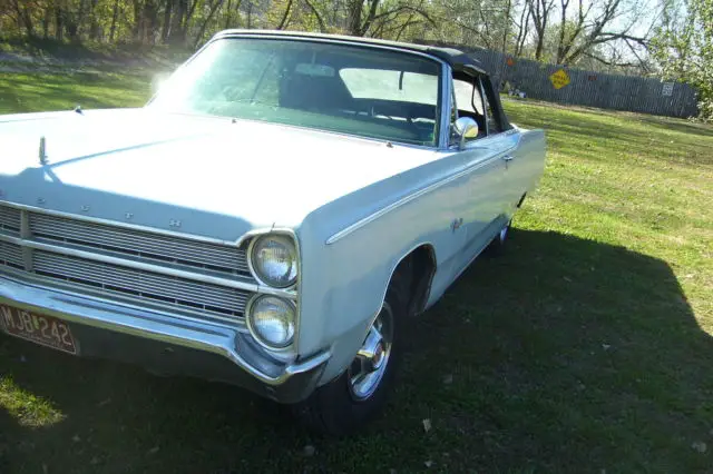 67 plymouth fury iii vintage mopar convertable, wathena ks runs ,minor repair