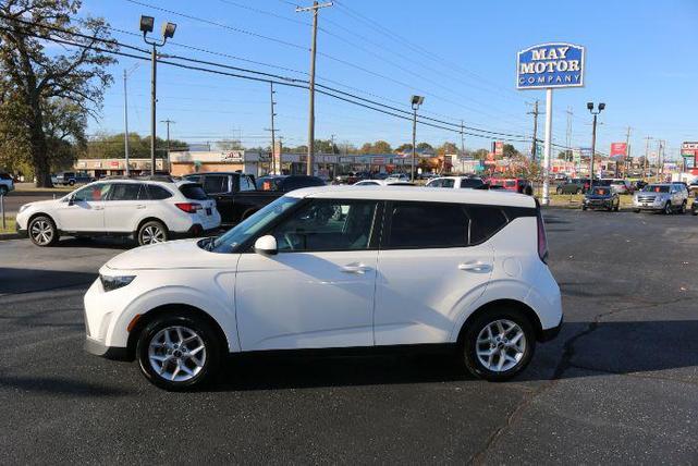 2024 kia soul lx