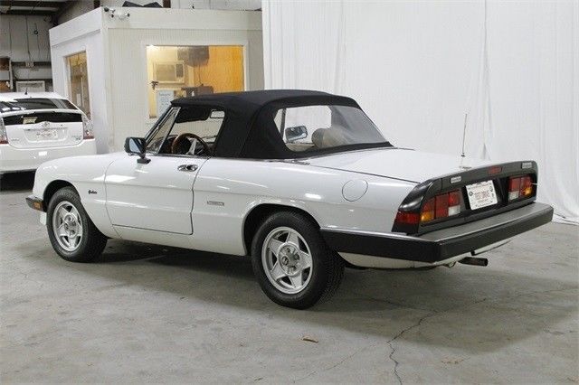 1989 alfa romeo spider, new top, nardi wood, **no reserve**