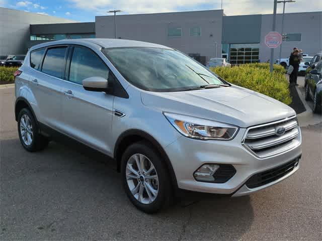 2019 ford escape se