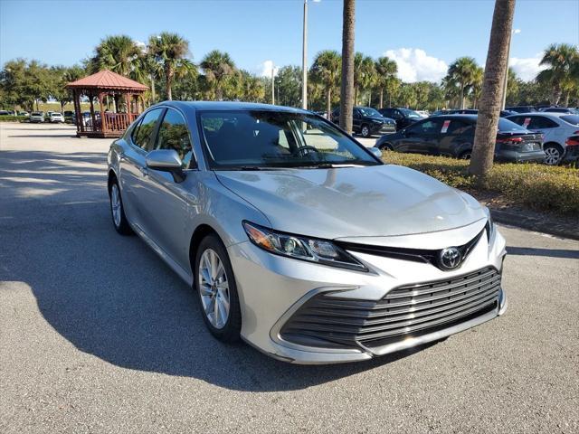 2023 toyota camry le
