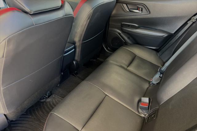 2023 toyota prius l