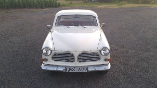 volvo 122 coupe classic (amazon)