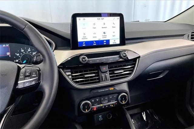 2022 ford escape sel