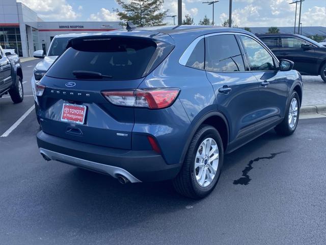 2020 ford escape se