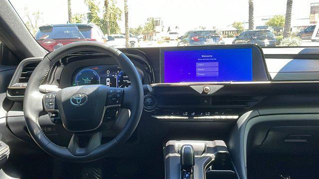 2023 toyota crown xle