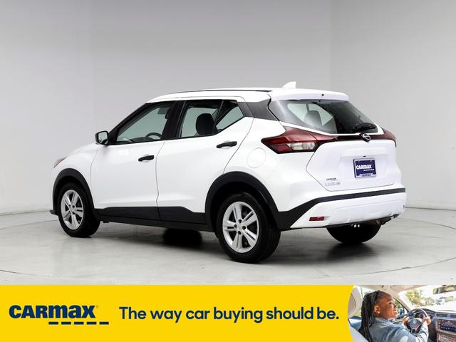 2022 nissan kicks s