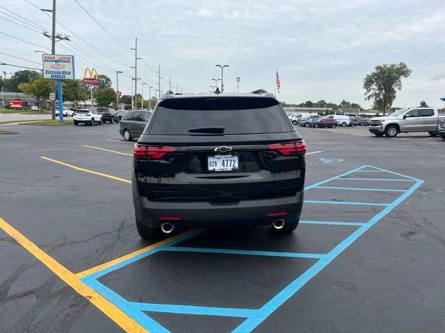 2023 chevrolet traverse ls