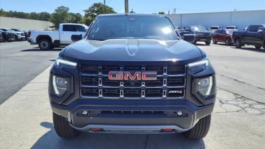 2024 GMC Canyon at4