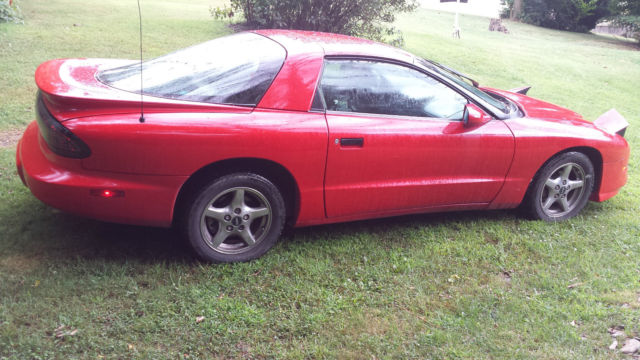 1994 pontiac firebird lt1 v-8 5.7. runs and drives good. 82,000 original miles